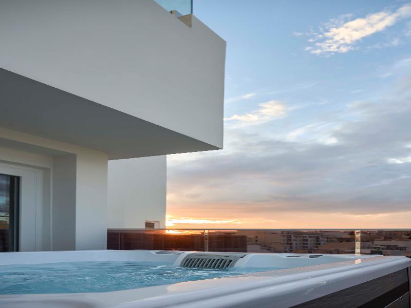 Novotel Malta Sliema image