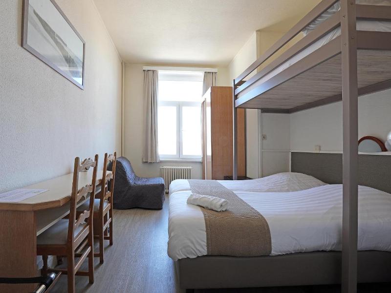 Hotel Cecil image