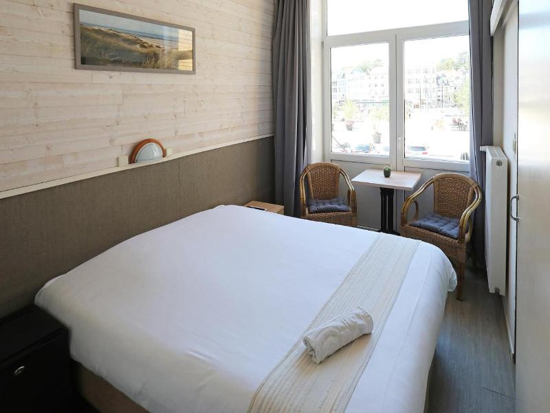 Hotel Cecil image