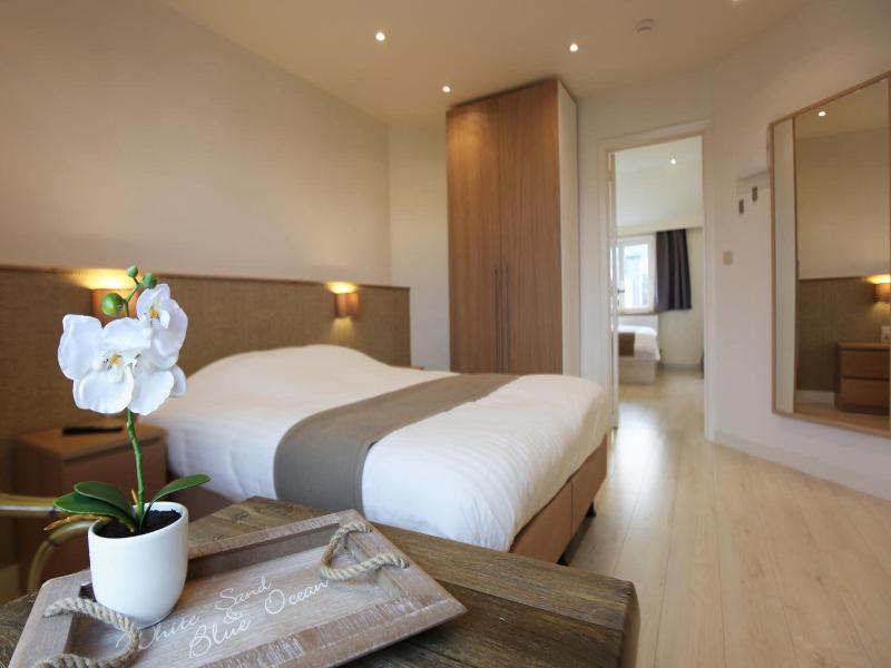 Hotel Cecil image