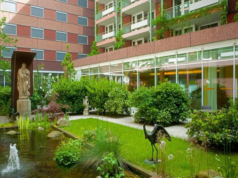 Residenz Am Dom Boardinghouse Apartments image