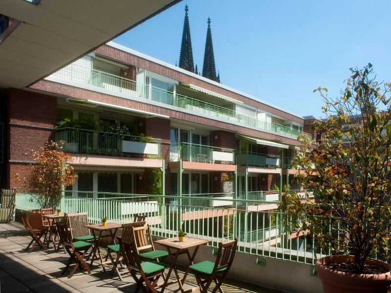 Residenz Am Dom Boardinghouse Apartments image