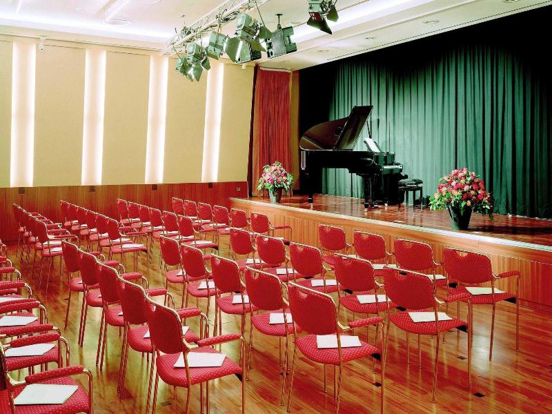 Residenz Am Dom Boardinghouse Apartments image