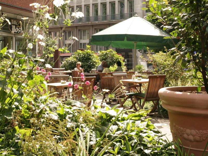 Residenz Am Dom Boardinghouse Apartments image