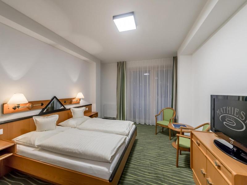 Hotel Mathiesn image