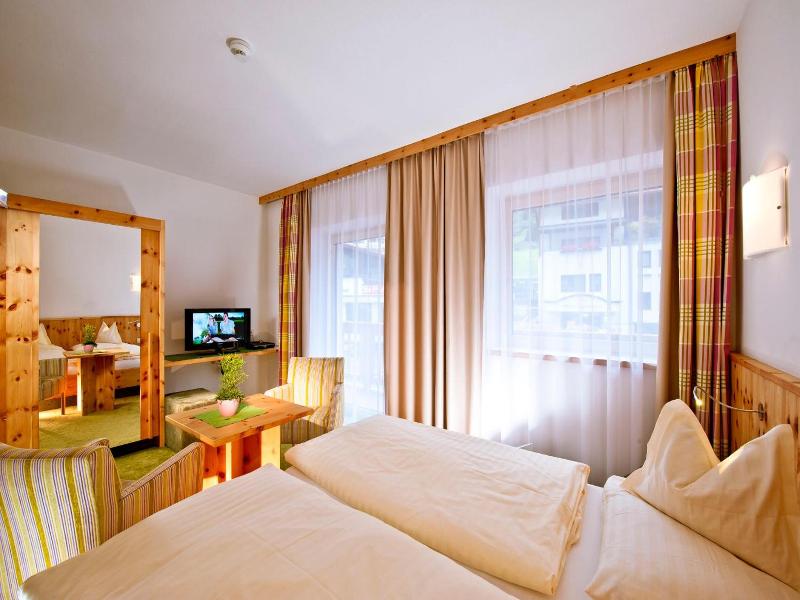 Hotel Mathiesn image