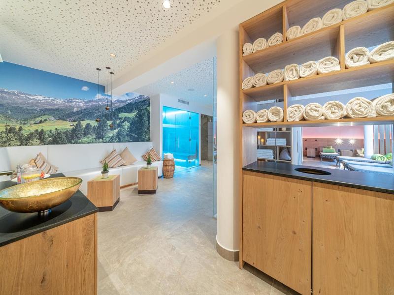 Hotel Mathiesn image