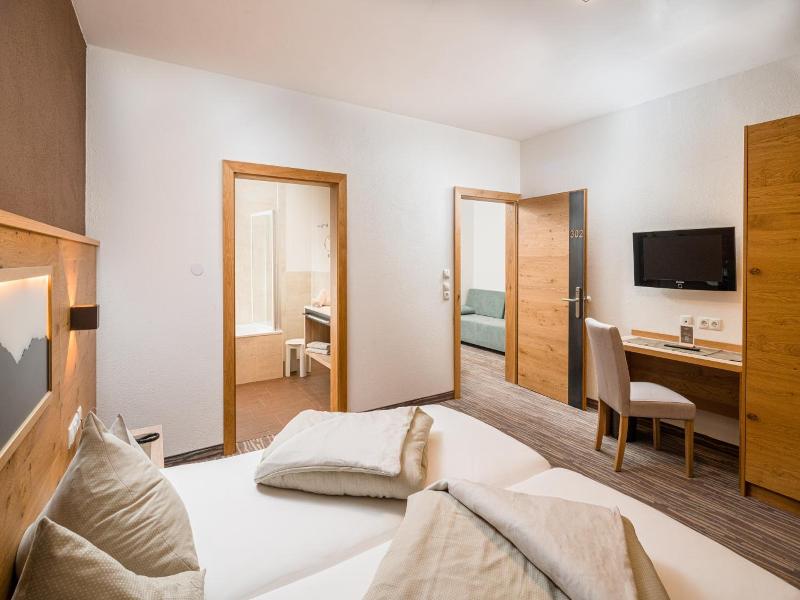 Hotel Mathiesn image
