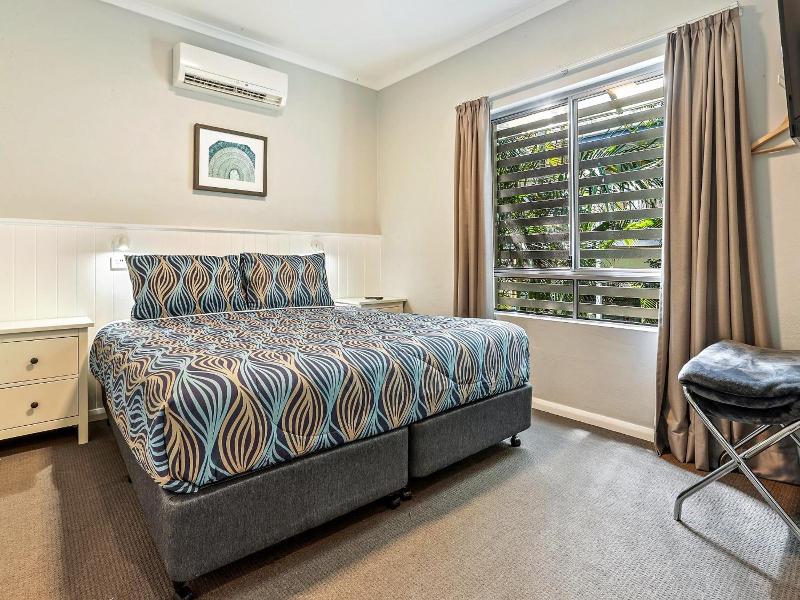 Noosa Flashpackers image