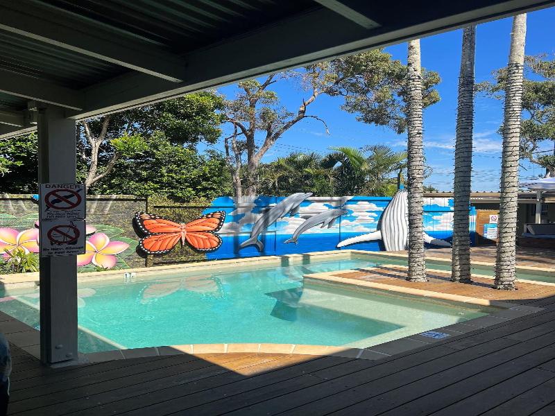 Noosa Flashpackers image