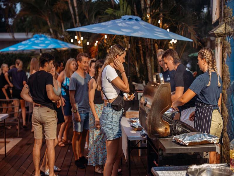 Noosa Flashpackers image