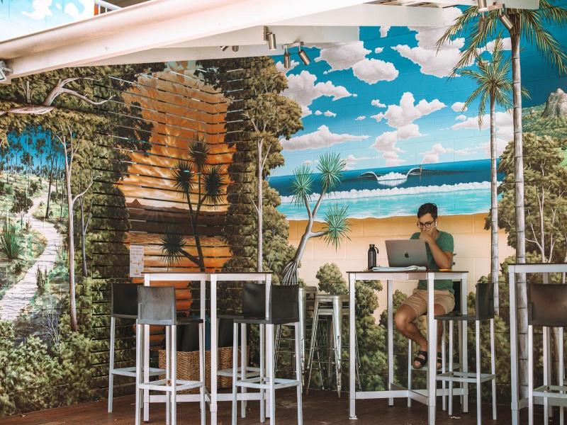 Noosa Flashpackers image