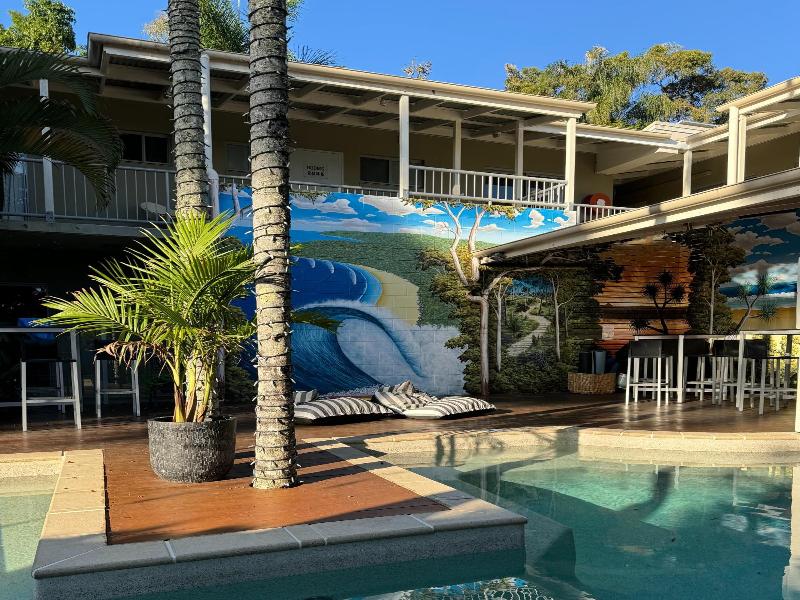 Noosa Flashpackers image