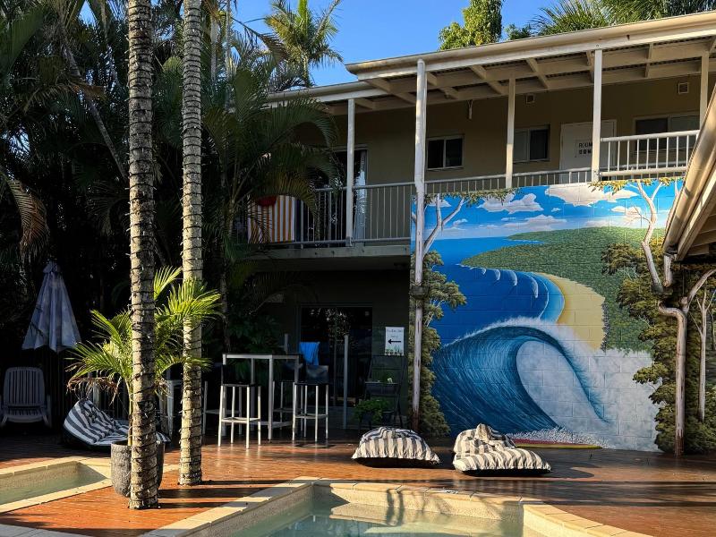 Noosa Flashpackers image