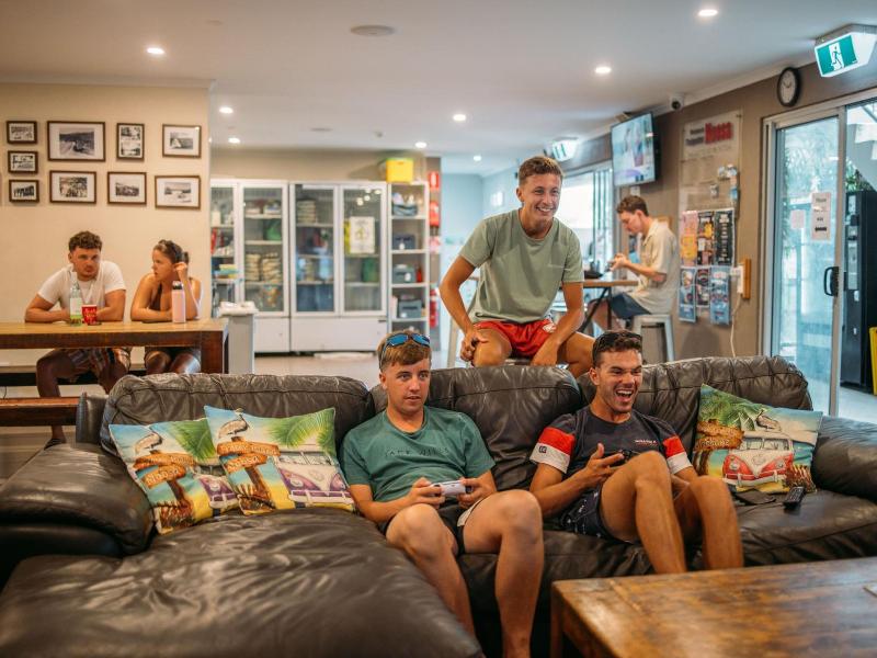 Noosa Flashpackers image