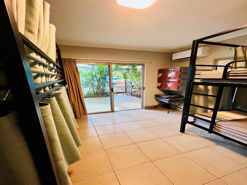 Noosa Flashpackers image