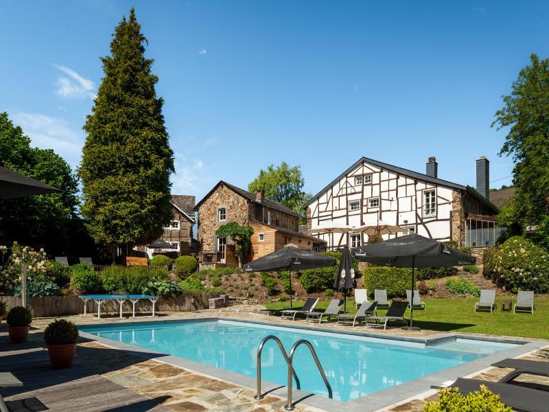 Hotel Aux Ecuries De La Reine image
