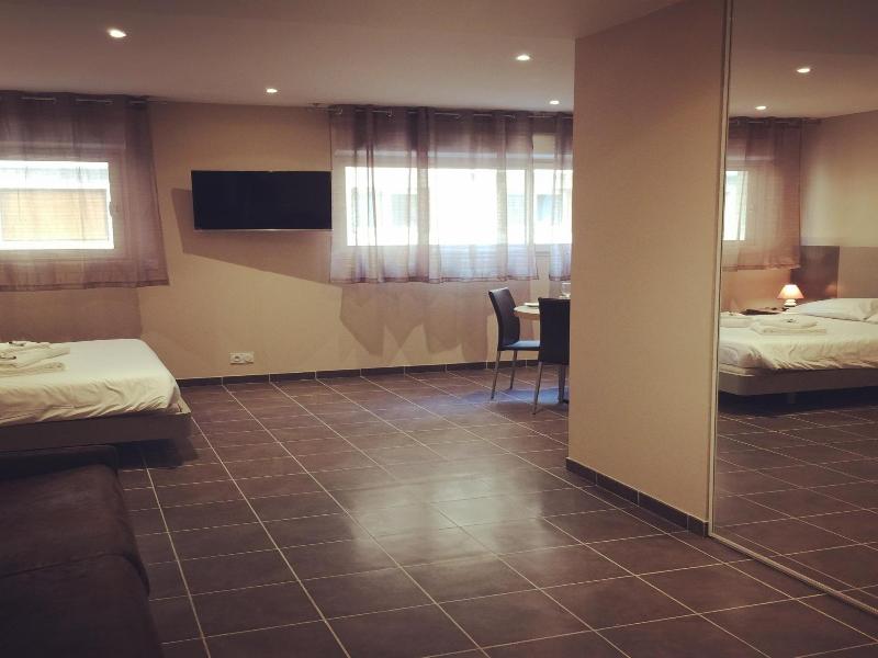 Villa Serafina Apartements image