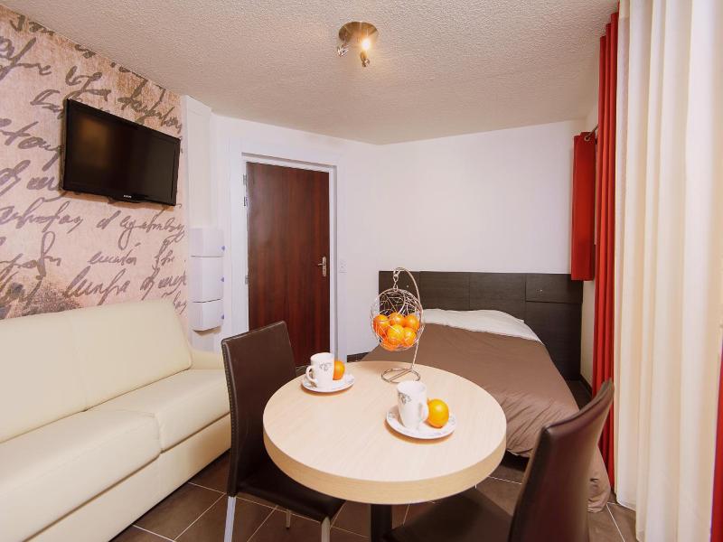 Villa Serafina Apartements image