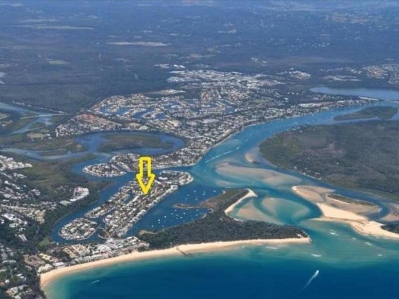 Noosa Parade Holiday Inn image
