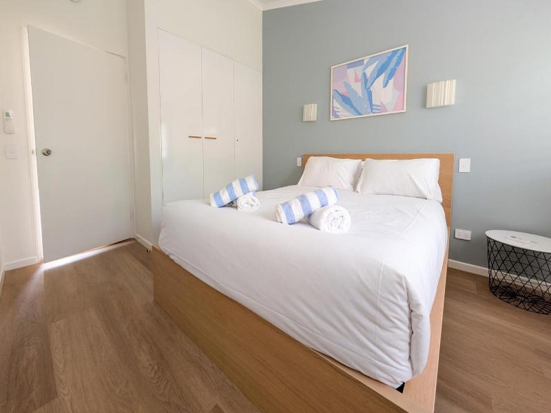 Noosa Parade Holiday Inn image
