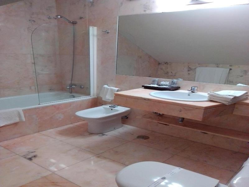 Hotel Acez image