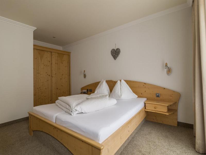 Hotel Garni Chasa Nova image