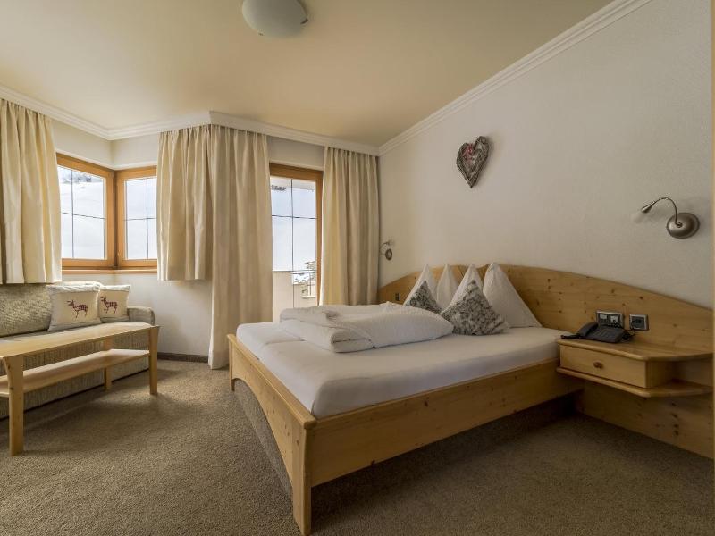 Hotel Garni Chasa Nova image