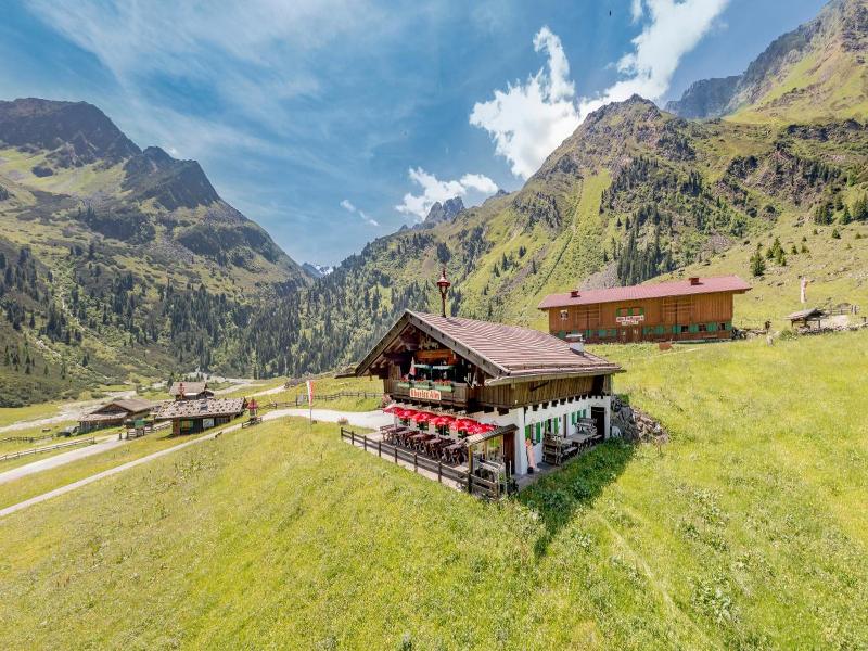 Pension Almrausch image