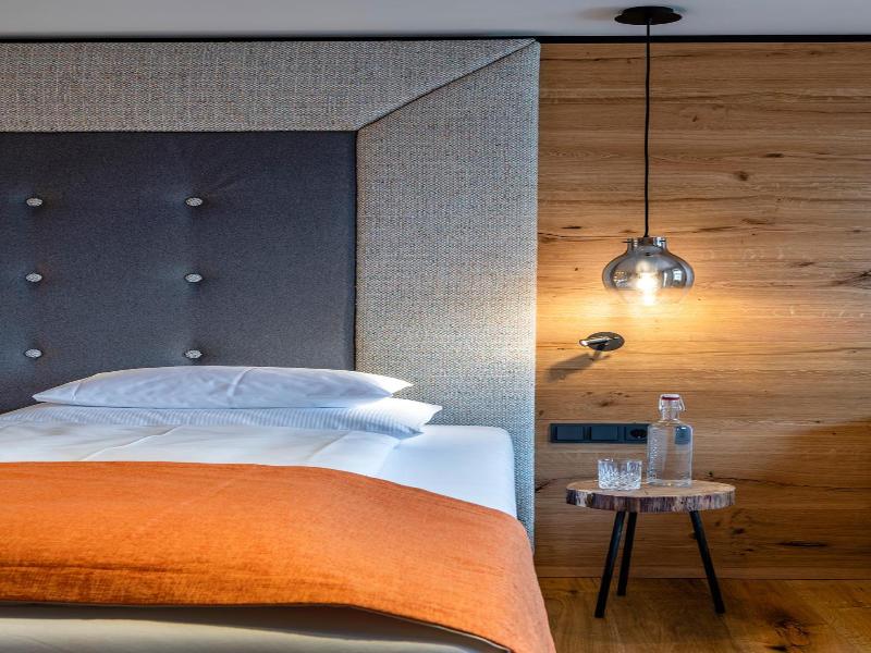 Hotel Das Zwv Lferhaus image