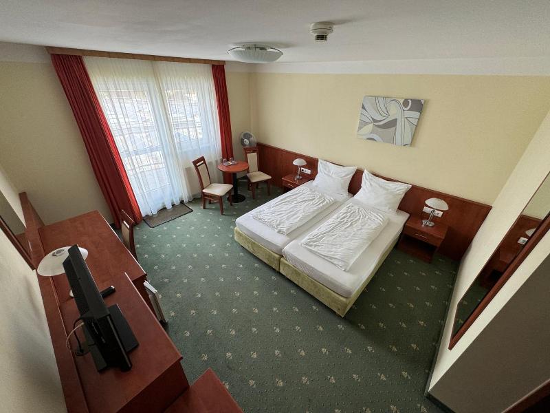 Hotel Breitenlee image