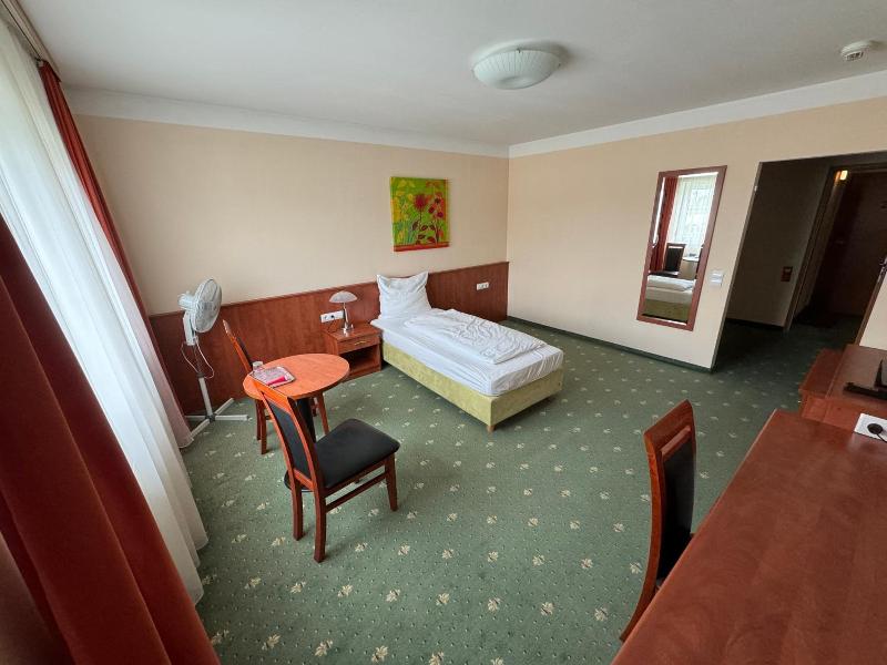 Hotel Breitenlee image