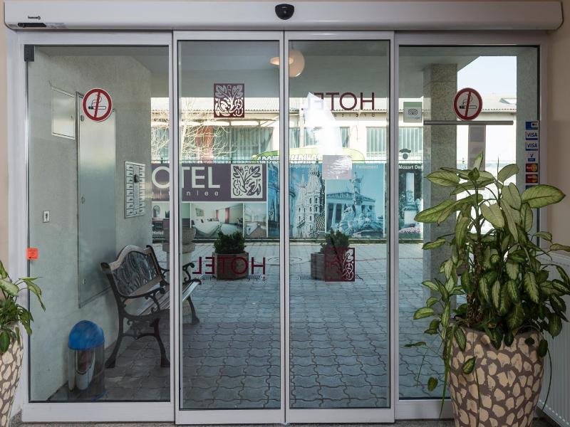 Hotel Breitenlee image