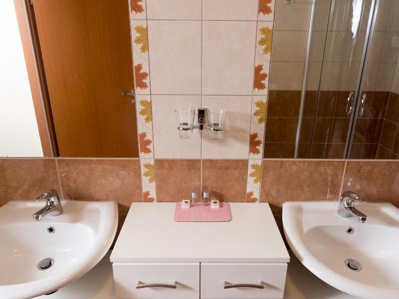 Hotel Breitenlee image