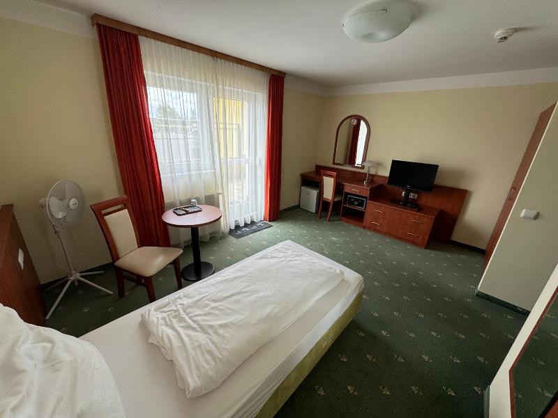 Hotel Breitenlee image
