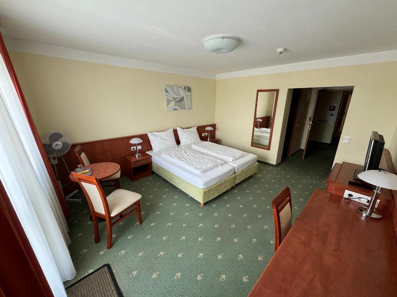 Hotel Breitenlee image