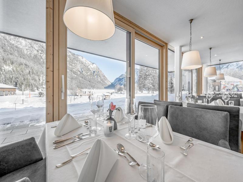 Hotel Fischer Am See image