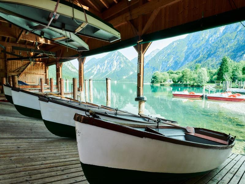 Hotel Fischer Am See image