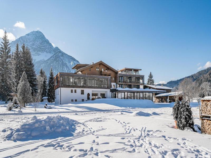 Hotel Fischer Am See image