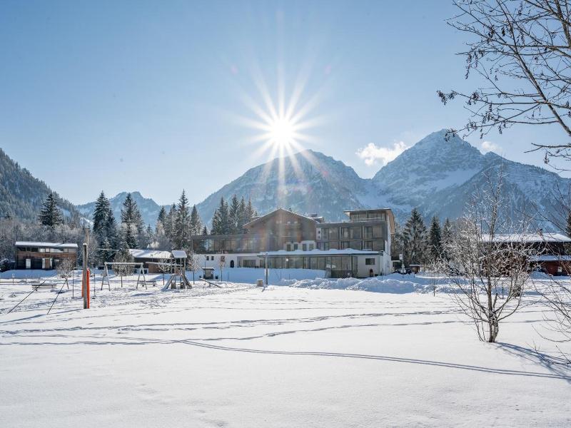 Hotel Fischer Am See image