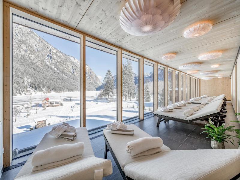 Hotel Fischer Am See image