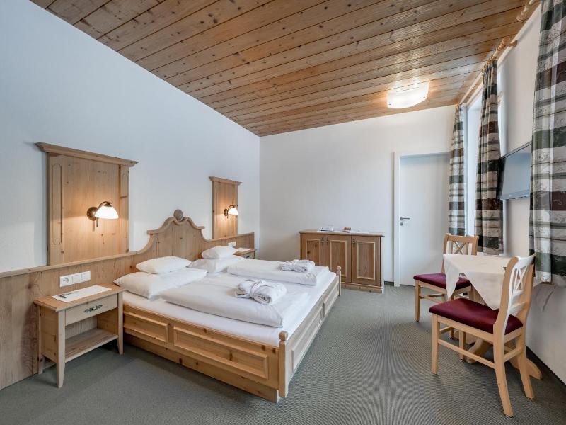 Hotel Fischer Am See image
