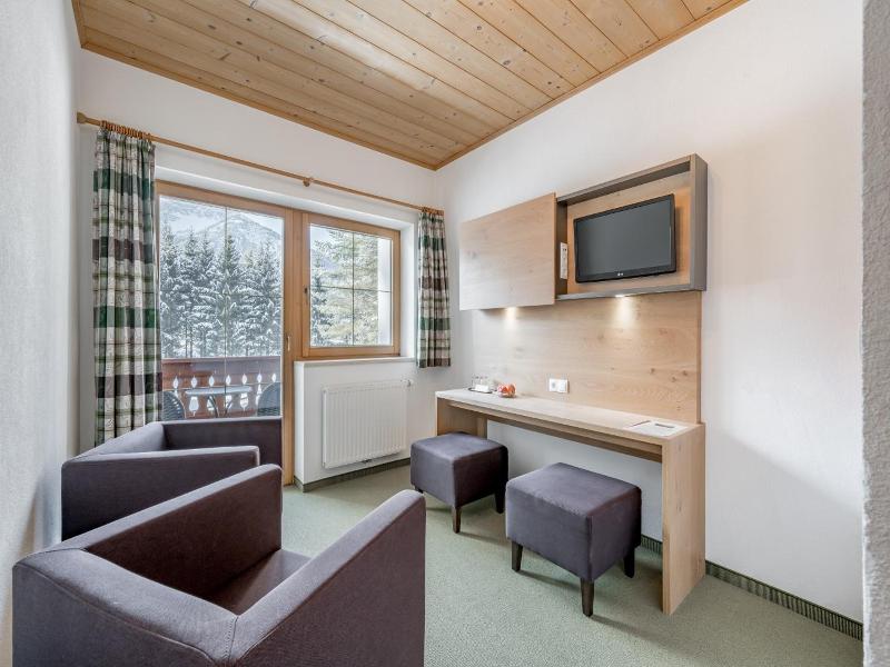 Hotel Fischer Am See image