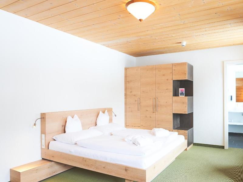 Hotel Fischer Am See image