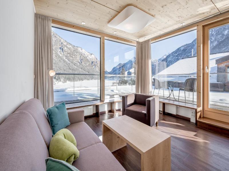 Hotel Fischer Am See image