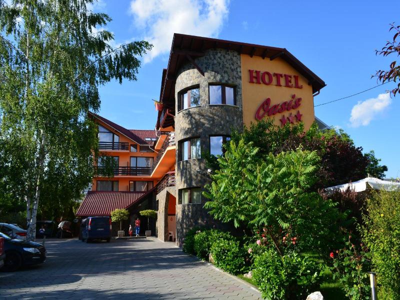 Hotel Oasis image