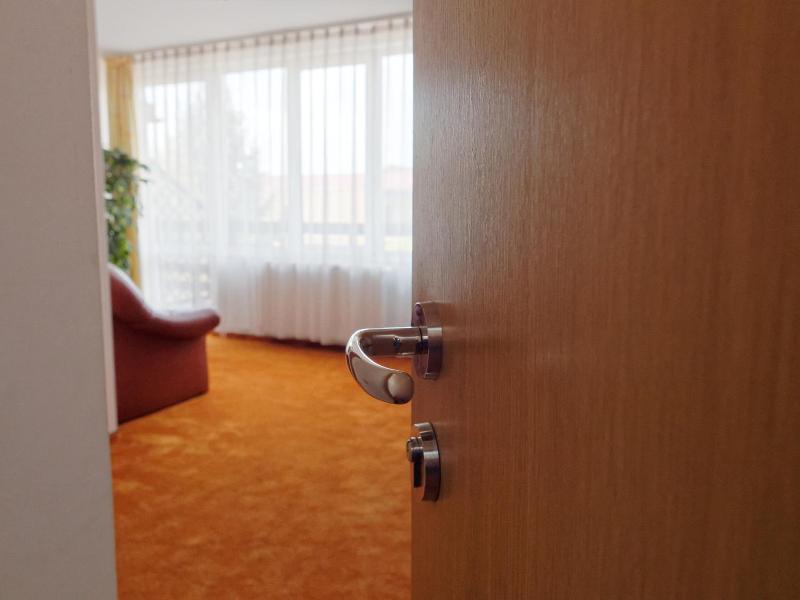 Hotel Oasis image
