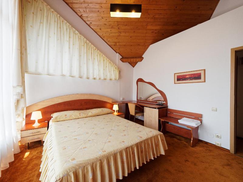 Hotel Oasis image