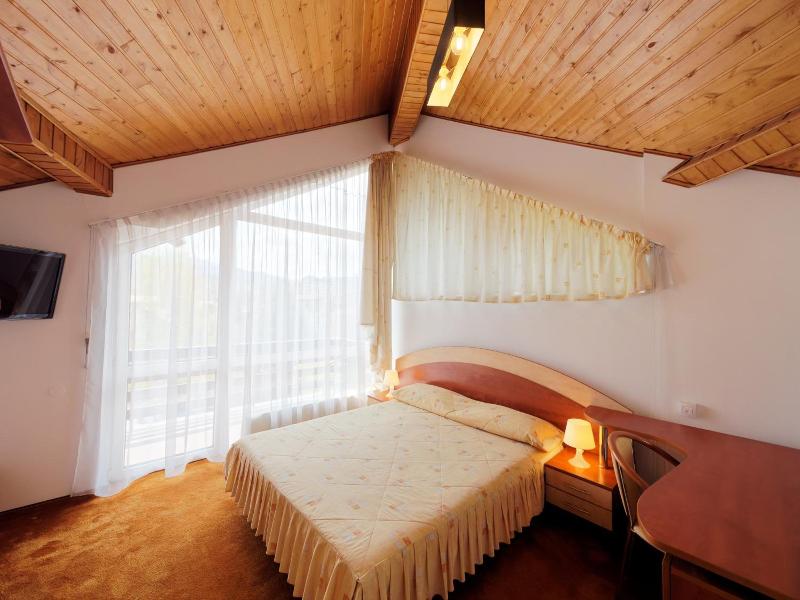 Hotel Oasis image