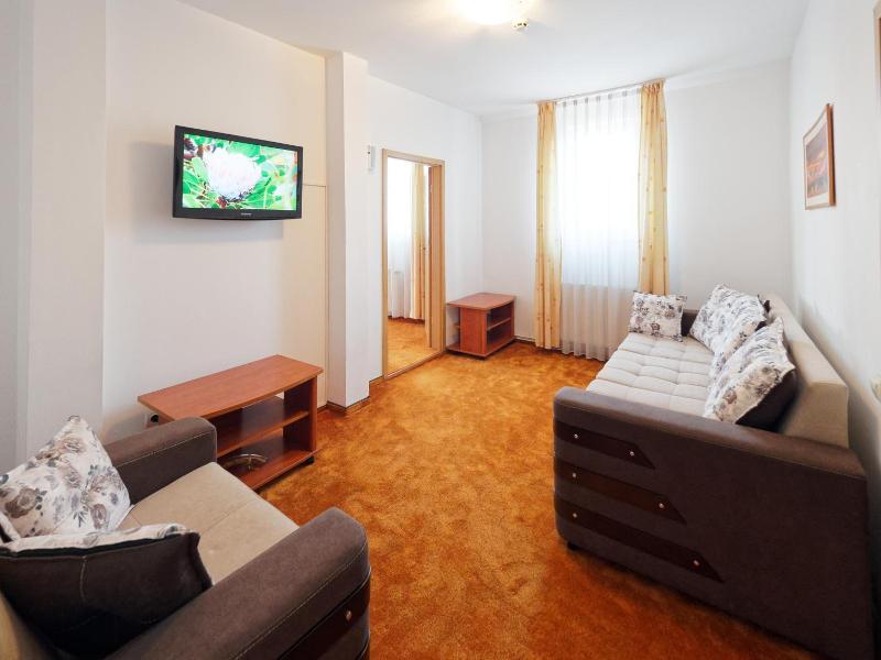Hotel Oasis image